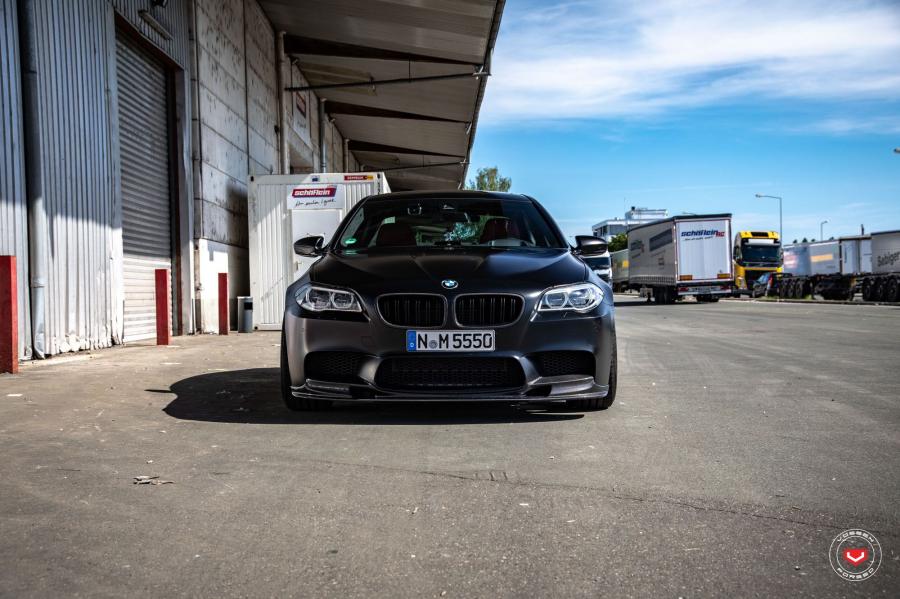  BMW M5 on Vossen Wheels (M-X2) 2019 года  (фото 15 из 25)